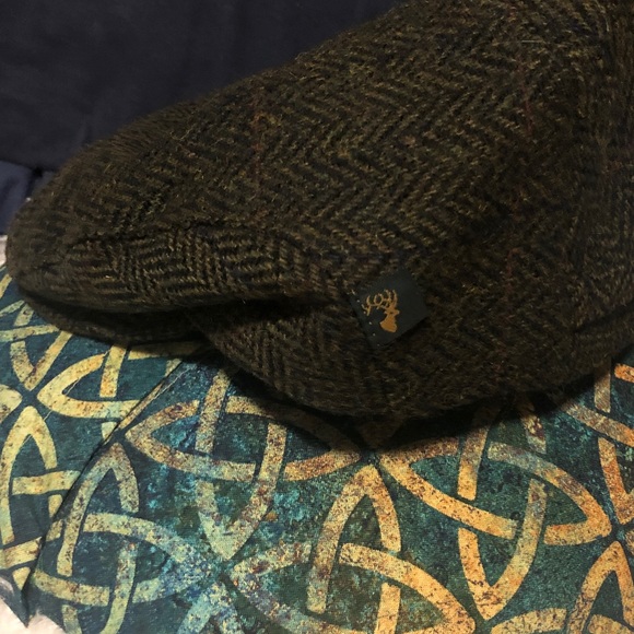 Classic Brown Herringbone Flat Cap - Picture 2 of 5